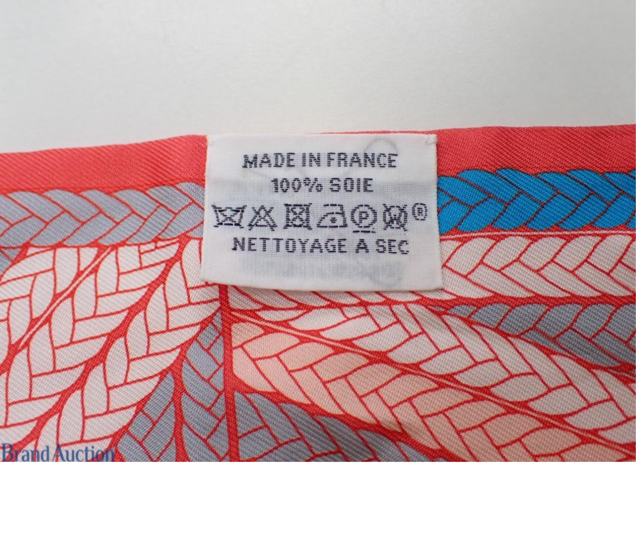 Pre-Owned Hermes Silk Twilly Orange