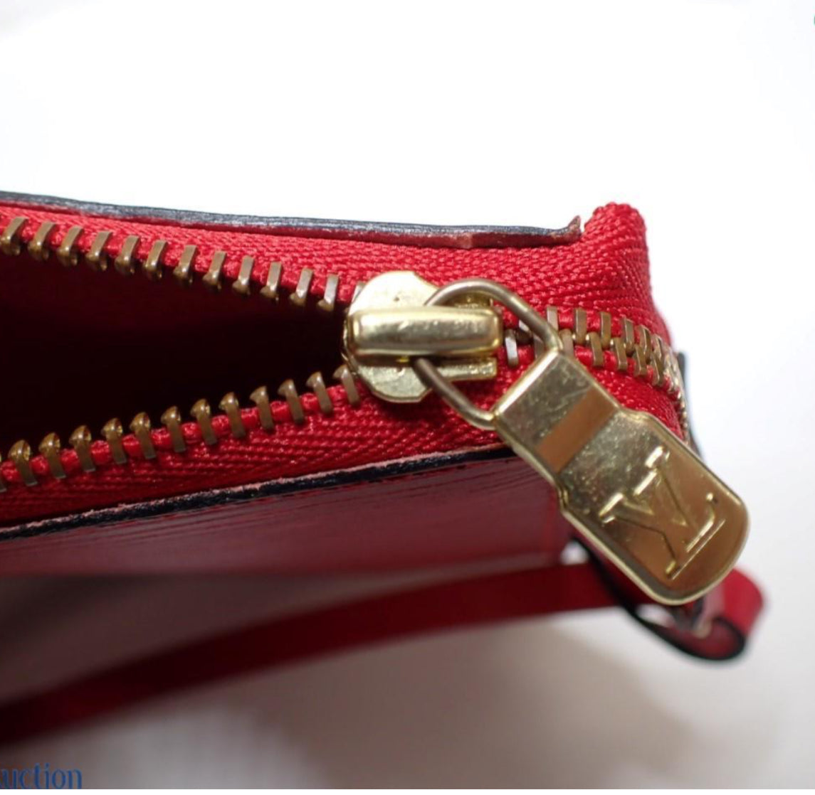 Pre-Owned Louis Vuitton Pochette Accessories Epi Leather Shoulder Bag (Castilian Red) LOU.B.1093