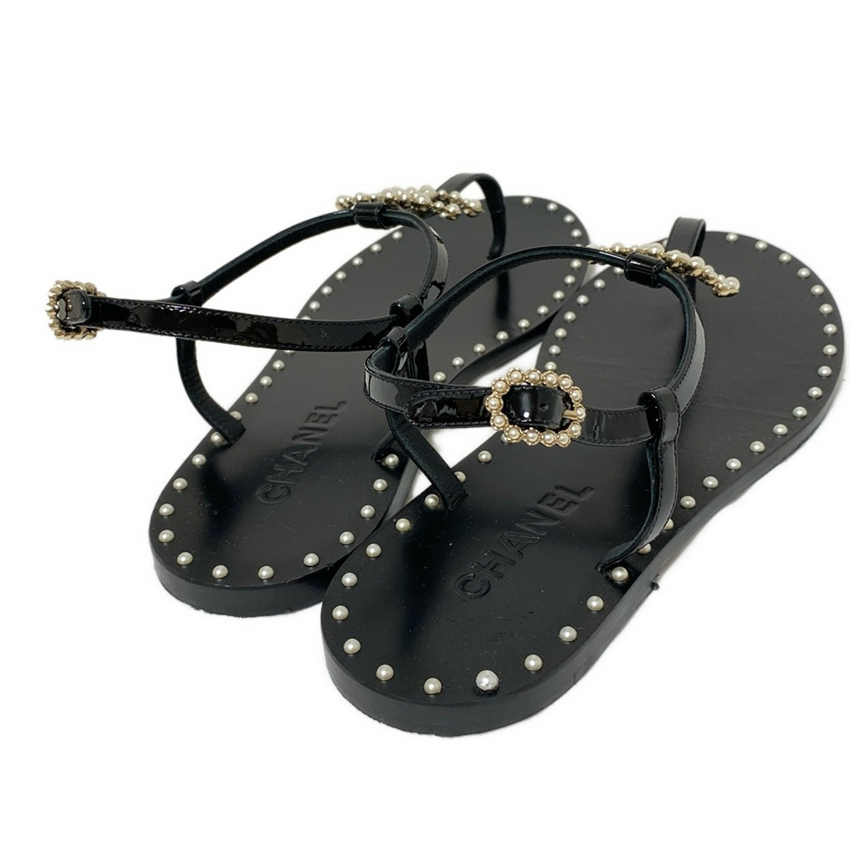 Pre-Owned Chanel Pearl Coco Patent Leather Sandals 37.5C with Box