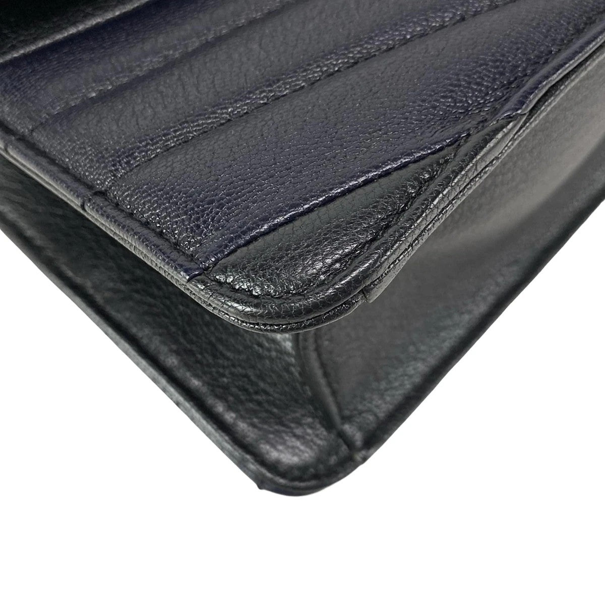 Pre-Owned Chanel 2.55 V-Stitching Gabriel Goatskin Flap Shoulder Bag (Navy & Black)