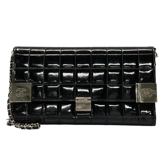Pre-Owned Chanel Chocolate Bar Wallet on Chain Patent Leather Shoulder Bag (Black)
