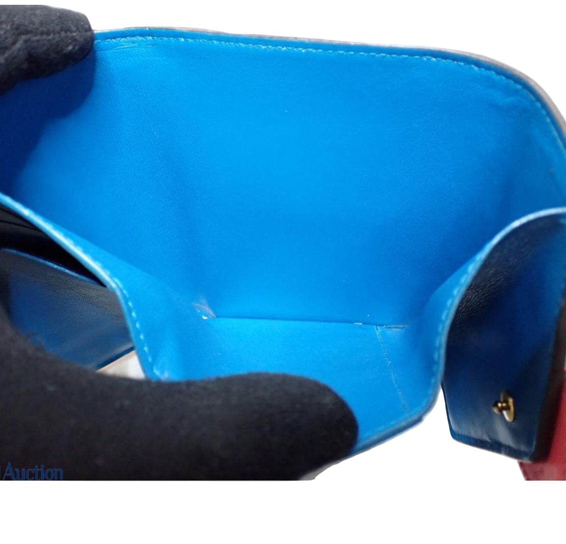 Pre-Owned Louis Vuitton Port Neuf Smooth Leather Bifold Wallet (Pink & Blue) LOU.S.1143