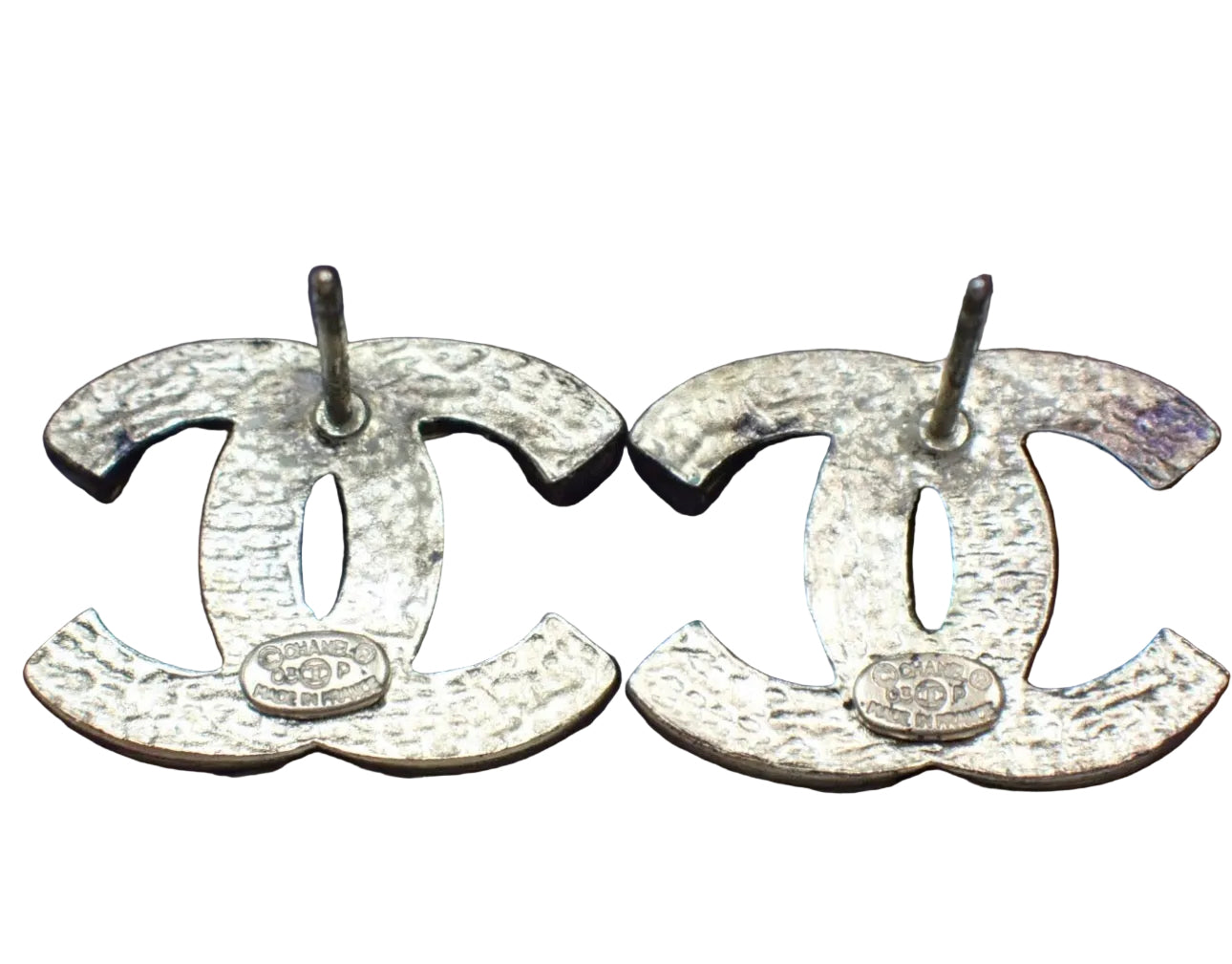 Pre-Owned Chanel 2003 Studded CC Pierced Earrings CHA.J.1108