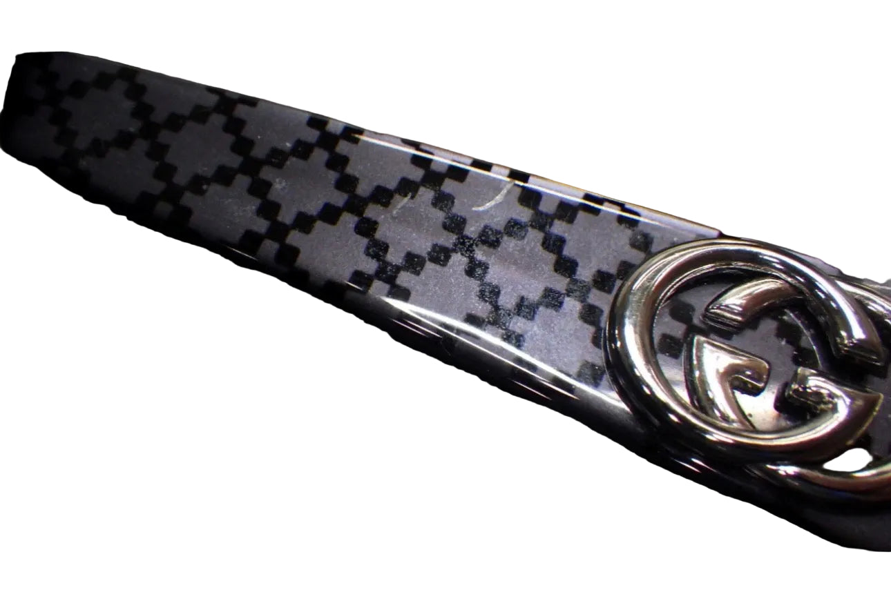 Pre-Owned Gucci Rounded Diamante Sunglasses (Silver) GUC.A.1016