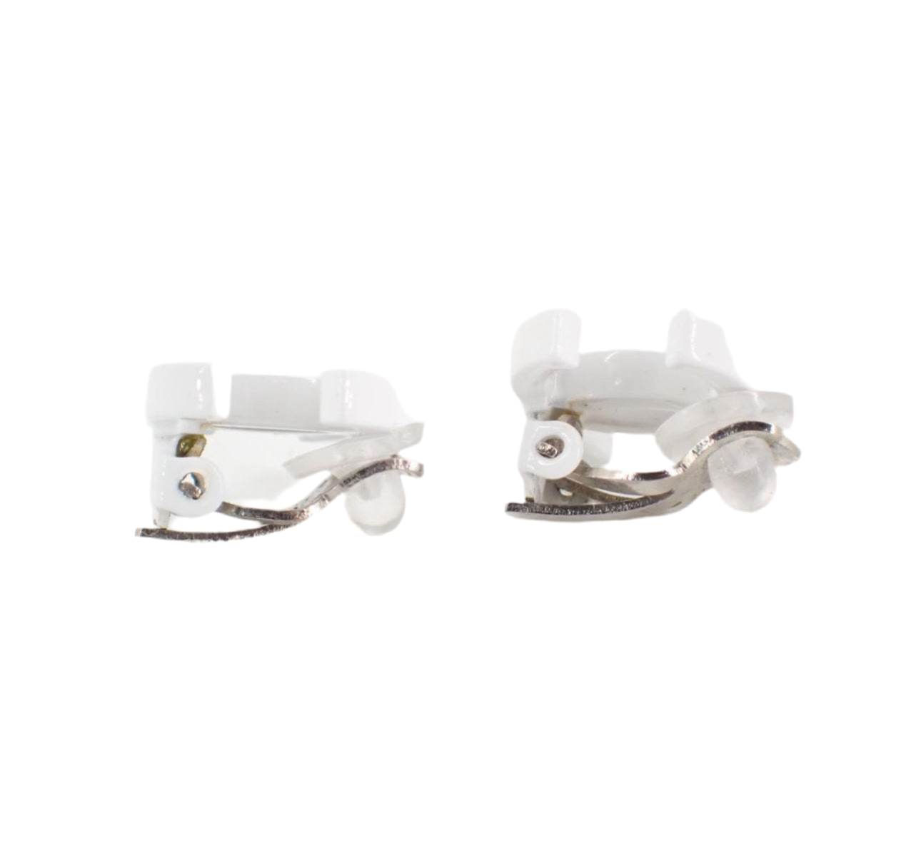 Pre-Owned Chanel Resin White Coco Mark Clip On Earrings 2004