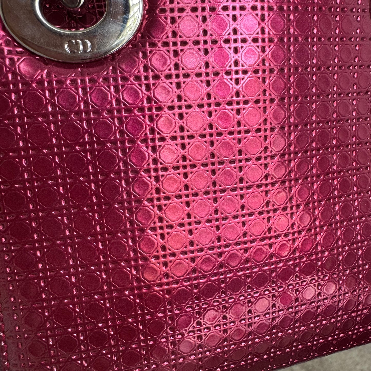 Pre-Owned Dior Lady Dior Mini Metallic Patent Leather Micro-cannage Quilted Shoulder Bag (Pink) DIO.B.1009