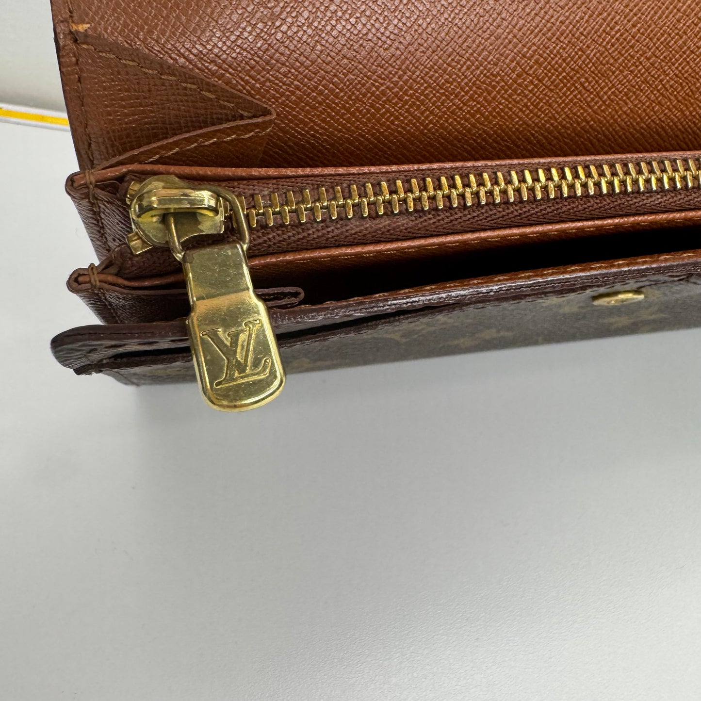 Pre-Owned Louis Vuitton Sarah Monogram Long Wallet (Old Model) LOU.S.1175