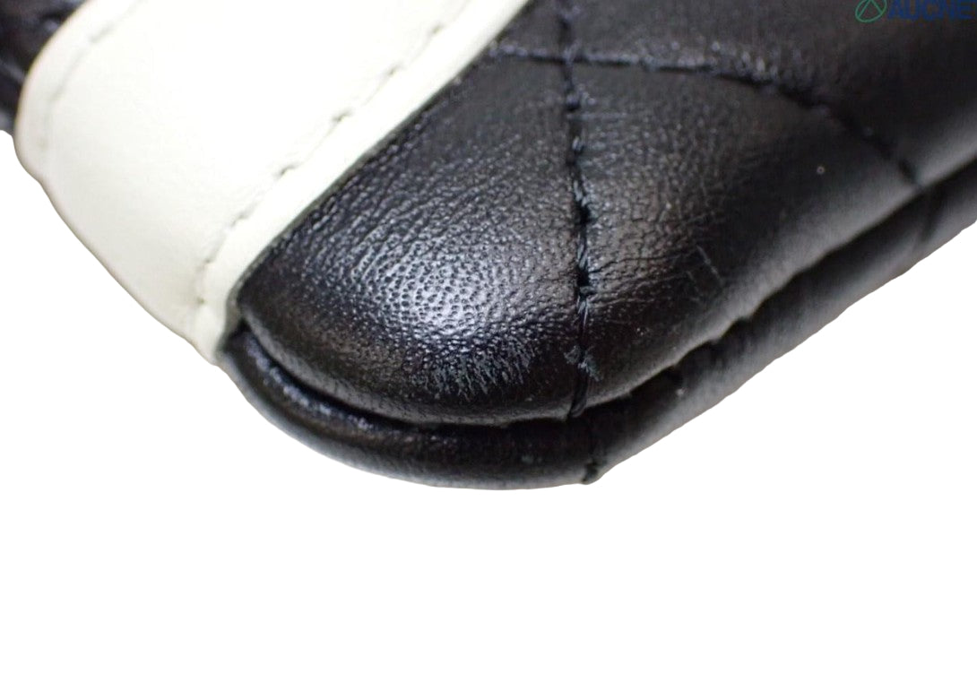 Pre-Owned Chanel Small Cambon Line Leather Pouch CHA.S.1012