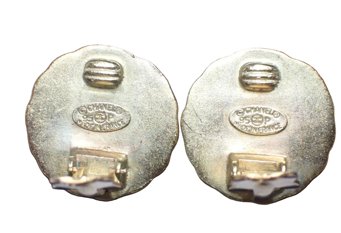 Pre-Owned Chanel Vintage Gold Coin 1995 Clip On Earrings CHA.J.1105
