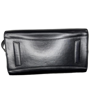 Pre-Owned Givenchy Shiny Antigona Large Shoulder Bag GIV.B.1000