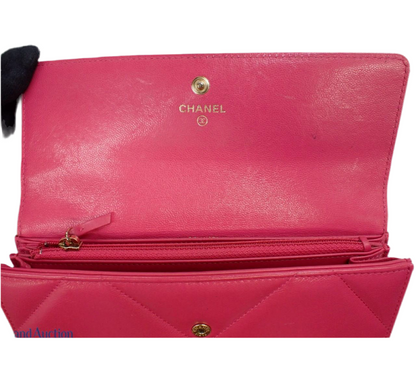 Pre-Owned Chanel 19 Long Wallet Lambskin Leather (Berry)