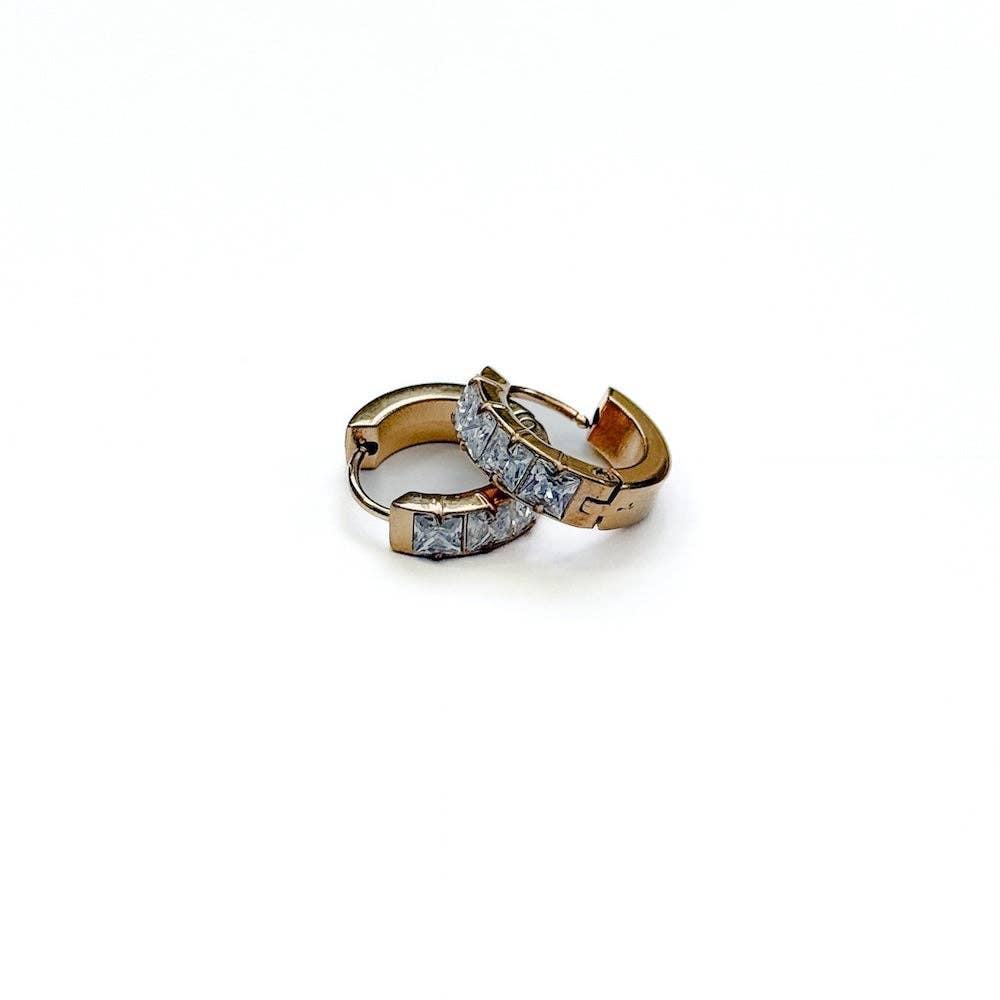 Fashion Semi CZ Watterproof Huggie Hoops