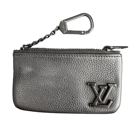 Preowned Louis Vuitton Pochette Cle Aerogram Leather (Black) LOU.S.1247