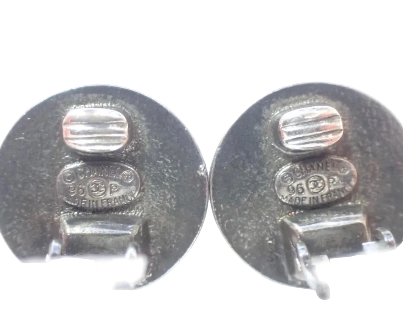 Pre-Owned Chanel Gold Edge Silver Coco Mark Clip on Earrings 1996 CHA.J.1143