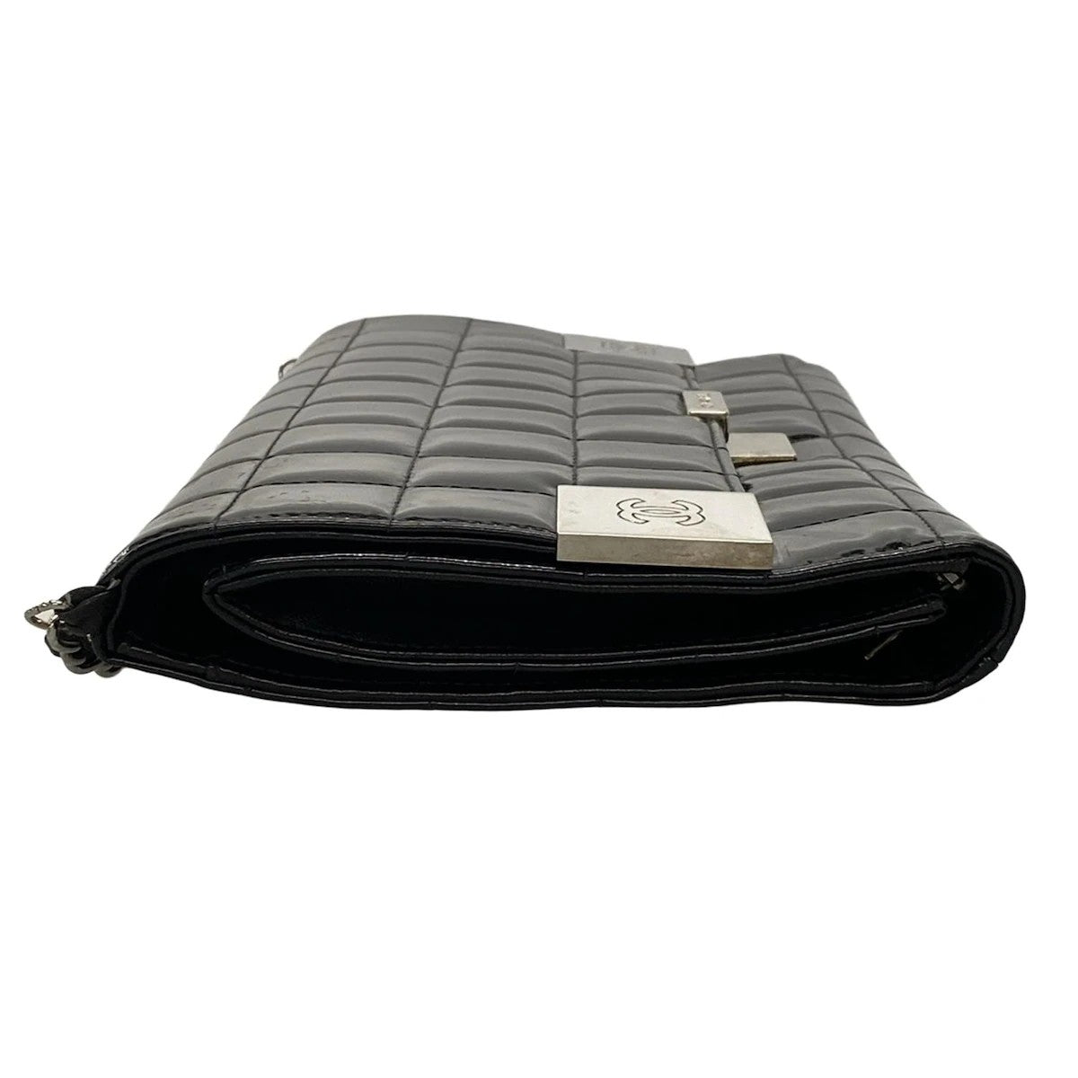 Pre-Owned Chanel Chocolate Bar Wallet on Chain Patent Leather Shoulder Bag (Black)