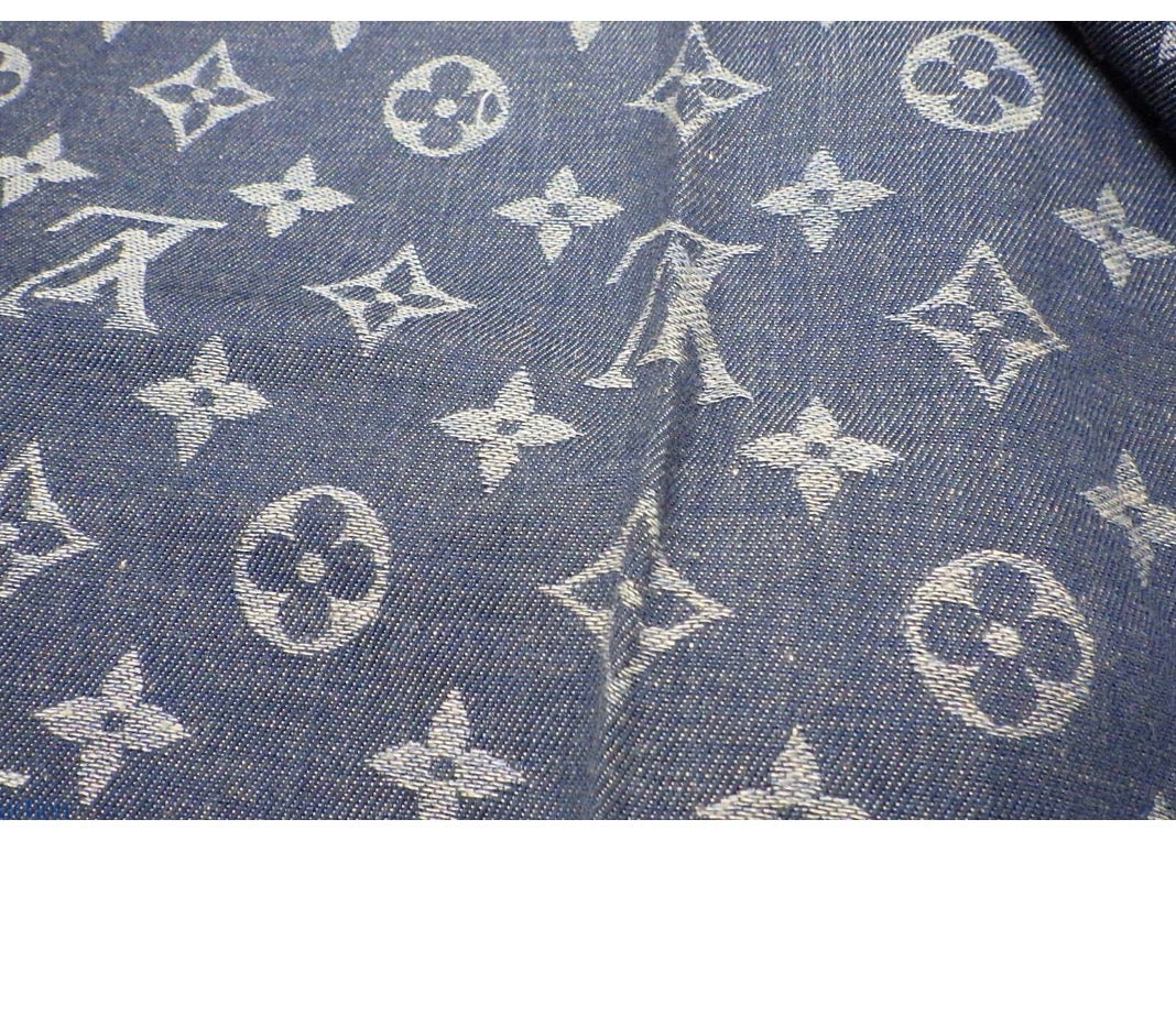 Pre-Owned Louis Vuitton Monogram Denim Shawl (Blue) LOU.A.1047