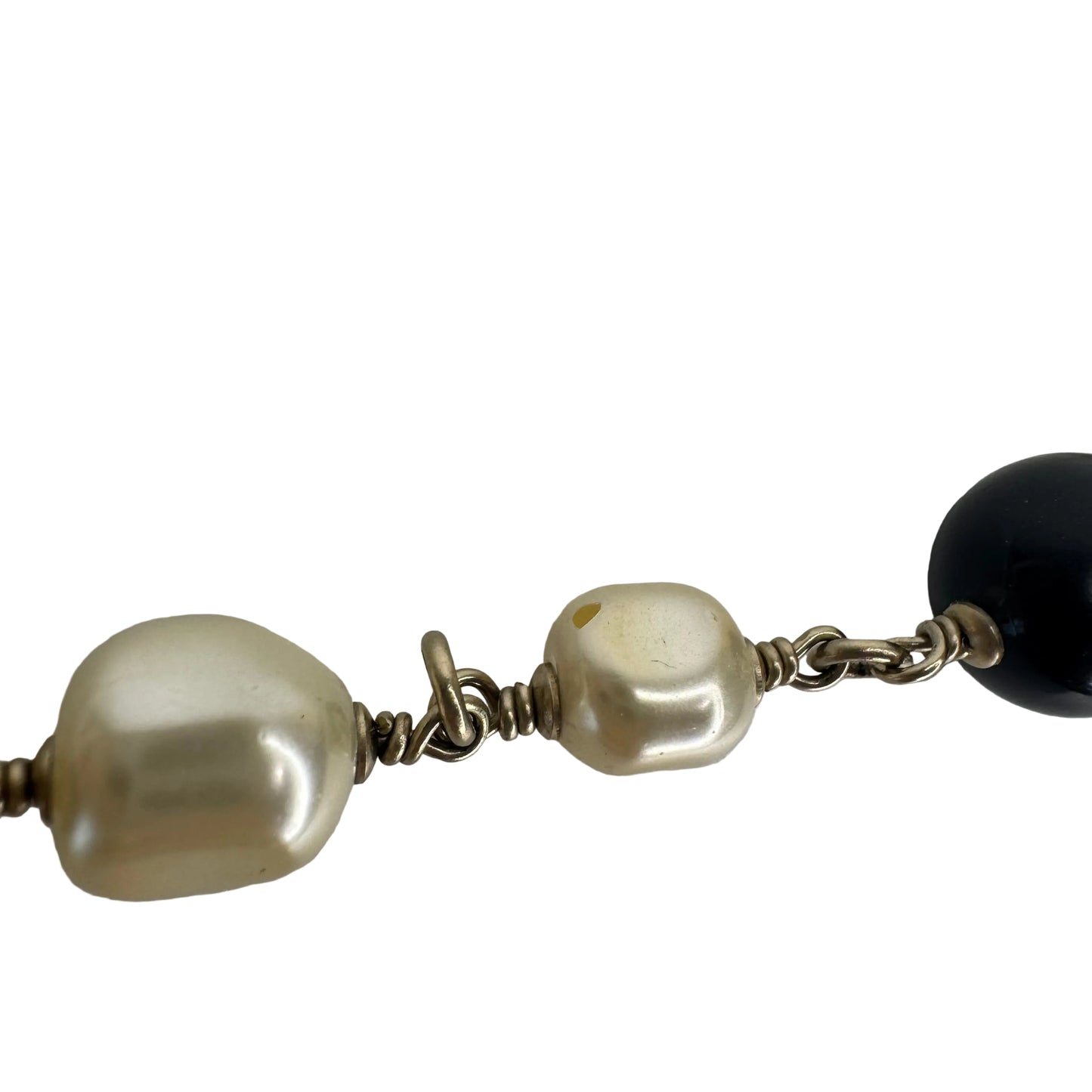 Pre-Owned Chanel 2012 Black and Pearl Bracelet CHA.J.1140