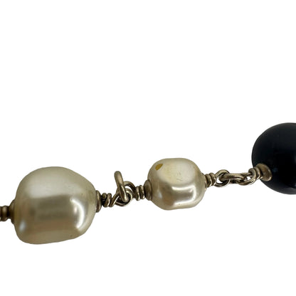 Pre-Owned Chanel 2012 Black and Pearl Bracelet CHA.J.1140