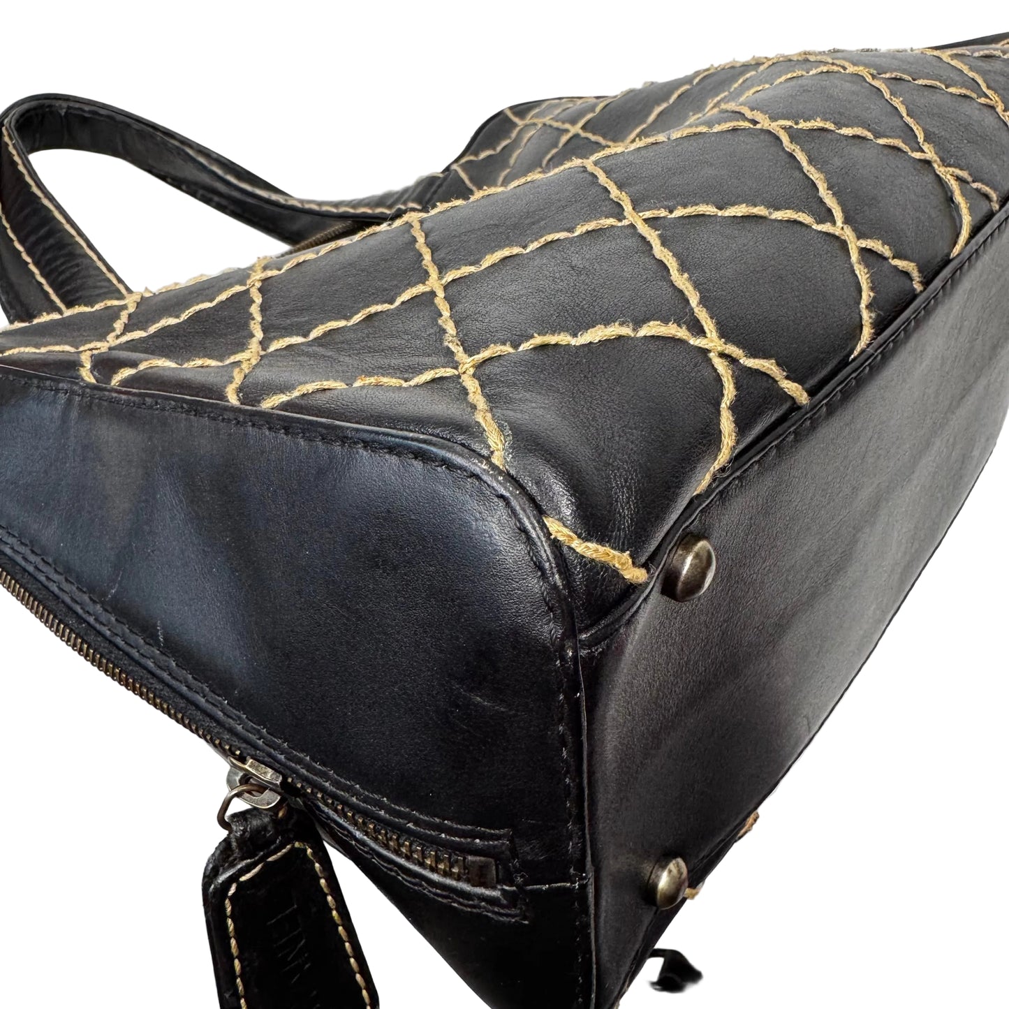 Pre-Owned Chanel Wild Stitch Lambskin Medium Tote Bag (Black) CHA.B.1026