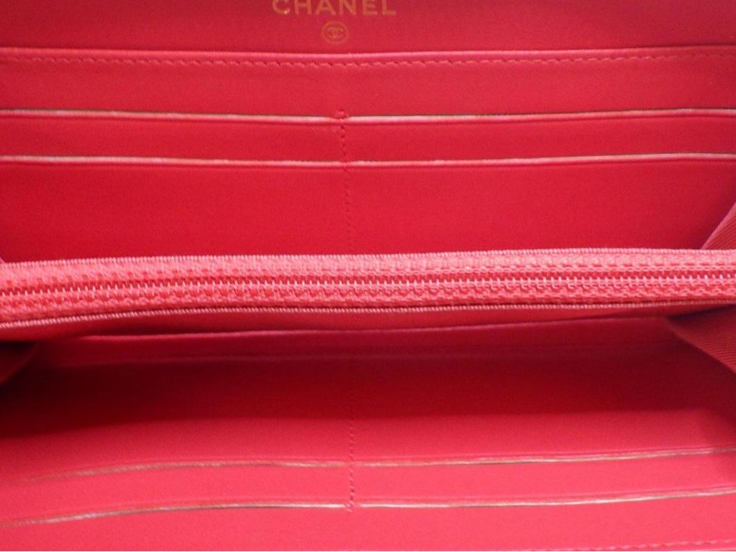 Pre-Owned Chanel Classic Lambskin Leather Long Wallet (Red) CHA.S.1022