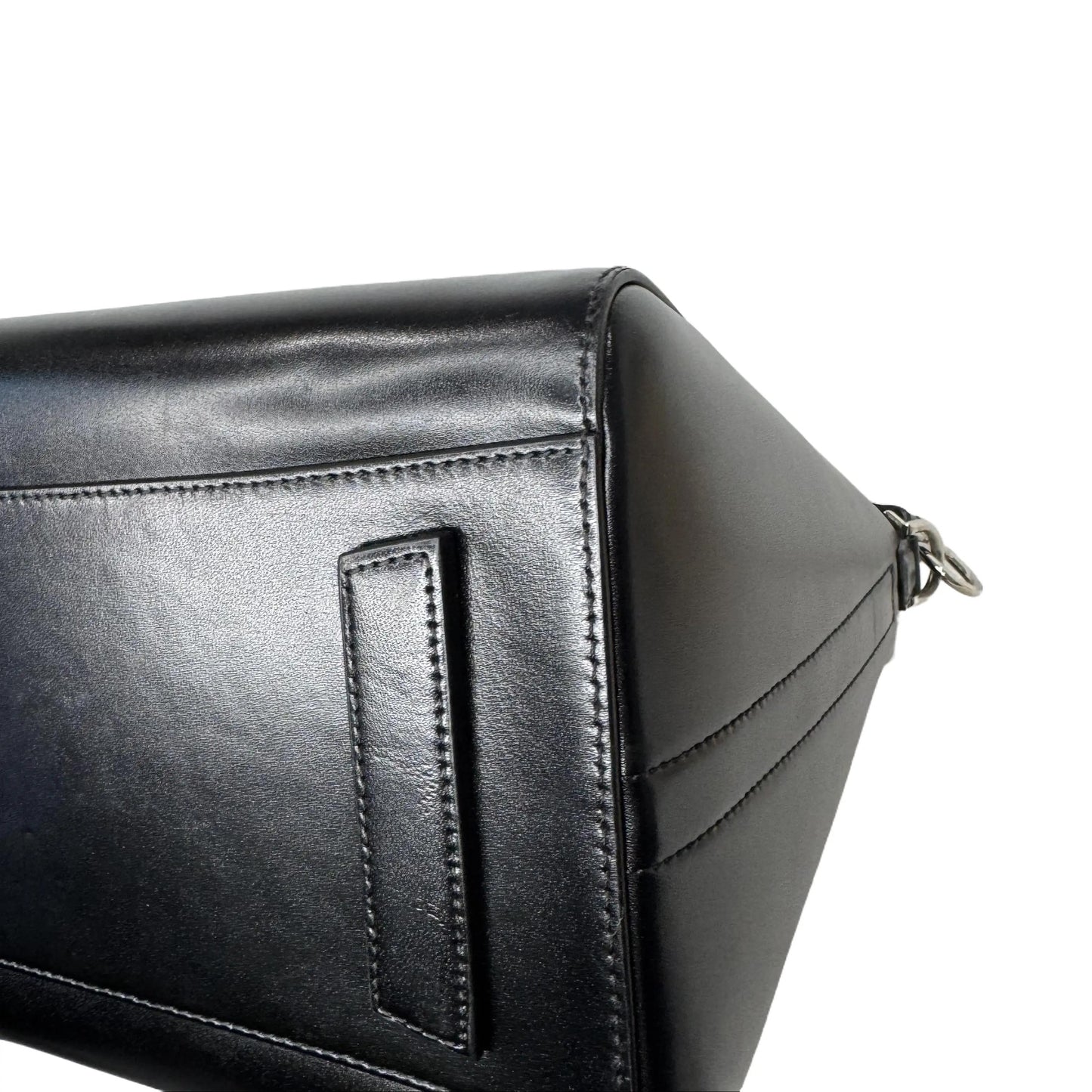 Pre-Owned Givenchy Shiny Antigona Large Shoulder Bag GIV.B.1000