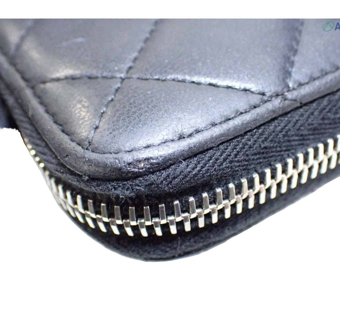 Pre-Owned Chanel Classic Lambskin Leather Long Wallet CHA.S.1020