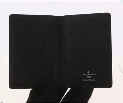 Pre-Owned Louis Vuitton Pocket Organizer Epi Leather Card Holder (Black) LOU.S.1125
