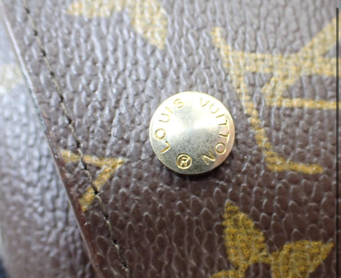 Pre-Owned Louis Vuitton Multicle 6 Monogram Classic Key Holder LOU.S.1121