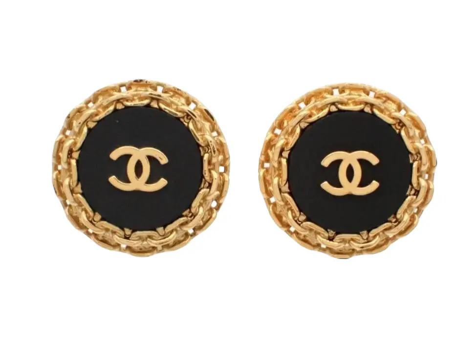 Pre-Owned Chanel Vintage Coco Mark Large Double Wrap Gold Link 1993 Clip on Earrings CHA.J.1136