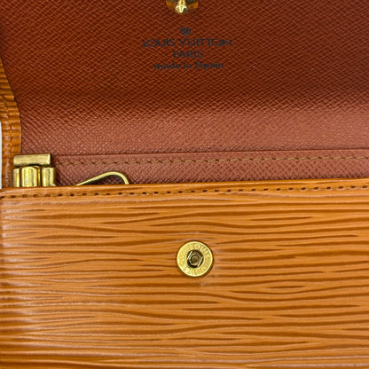 Pre-Owned Louis Vuitton Multicle 6 Key Epi Leather (Cipango Gold) LOU.S.1102