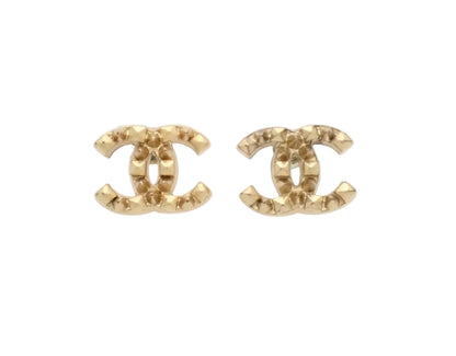Pre-Owned Chanel 2003 Studded CC Pierced Earrings CHA.J.1108