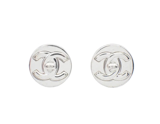 Pre-Owned Chanel CC Medallion Silver Turn Lock 1997 Clip On Earrings CHA.J.1120