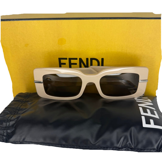 Pre-Owned Fendi Fendigraphy Beige Sunglasses FEN.A.1004