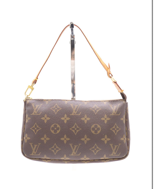 Pre-Owned Louis Vuitton Pochette Accessories Monogram Canvas Vintage Shoulder Bag- LOU.B.1076