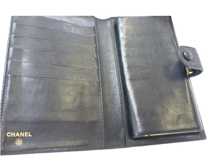 Pre-Owned Chanel Coco Mark Kiss Lock Long Wallet Caviar Leather (Black) 3 Series CHA.S.1010