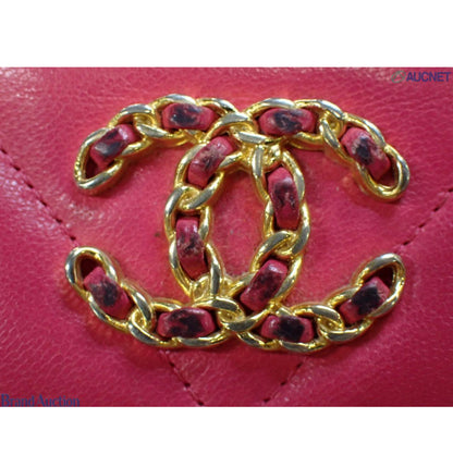 Pre-Owned Chanel 19 Long Wallet Lambskin Leather (Berry)