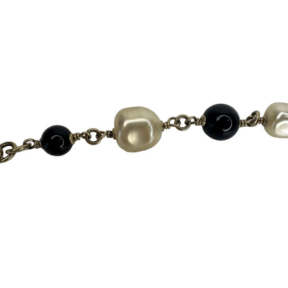 Pre-Owned Chanel 2012 Black and Pearl Bracelet CHA.J.1140