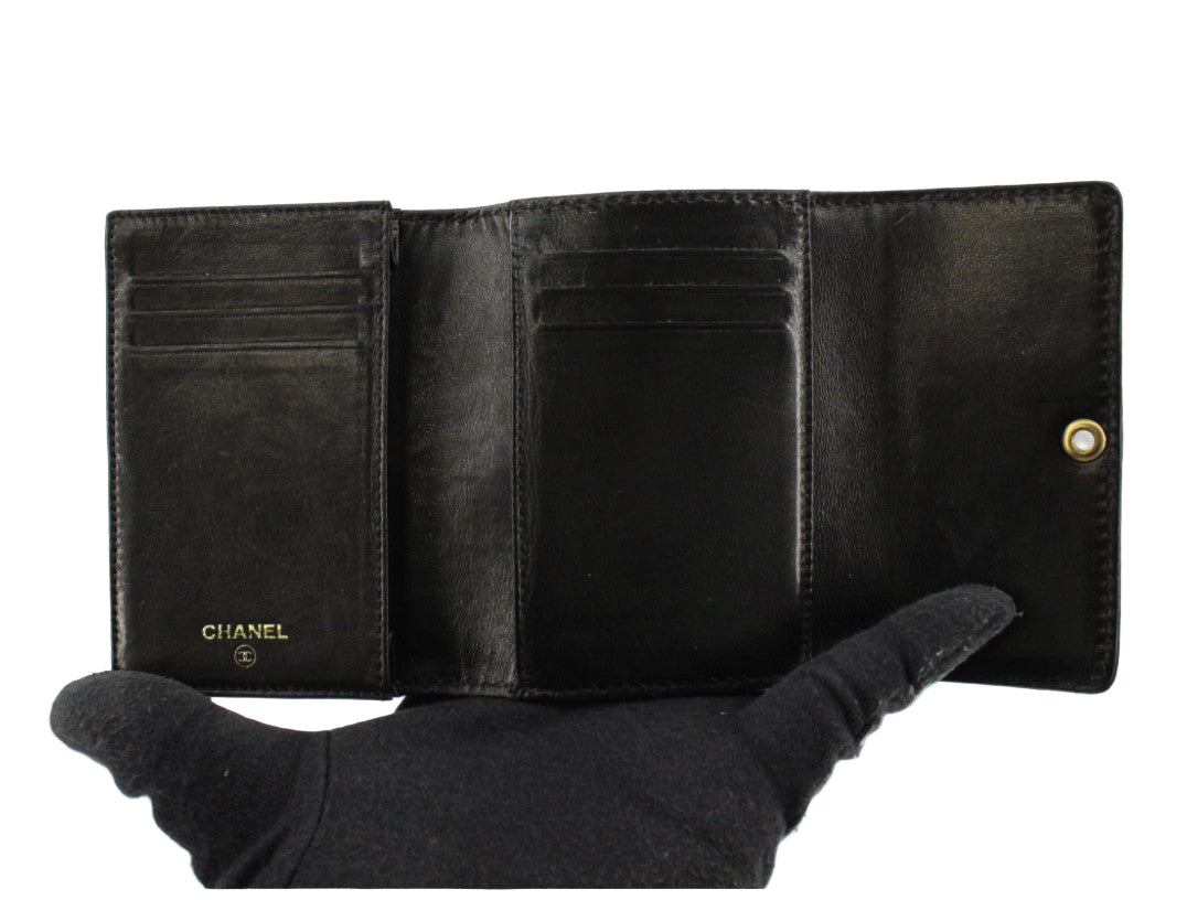 Pre-Owned Chanel Trifold Coco Mark Medium Wallet Caviar Leather (Black) CHA.S.1011