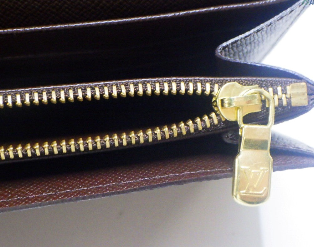 Pre-Owned Louis Vuitton Sarah Damier Ebene Long Wallet (Old Model) LOU.S.1172