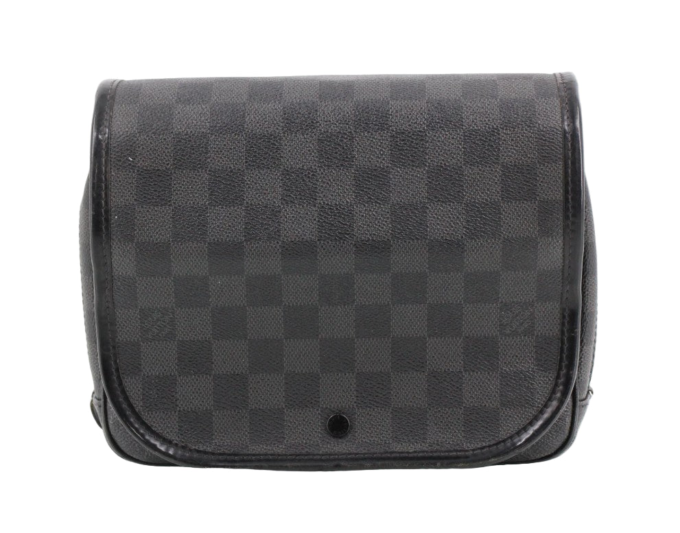 Pre-Owned Louis Vuitton Truth Hanging Toiletry Kit LOU.T.1024