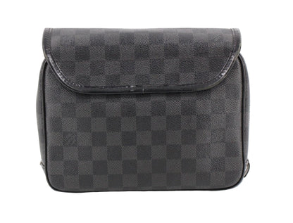 Pre-Owned Louis Vuitton Truth Hanging Toiletry Kit LOU.T.1024