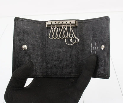 Pre-Owned Louis Vuitton Multicle 6 Key Epi Leather (Black) LOU.S.1179