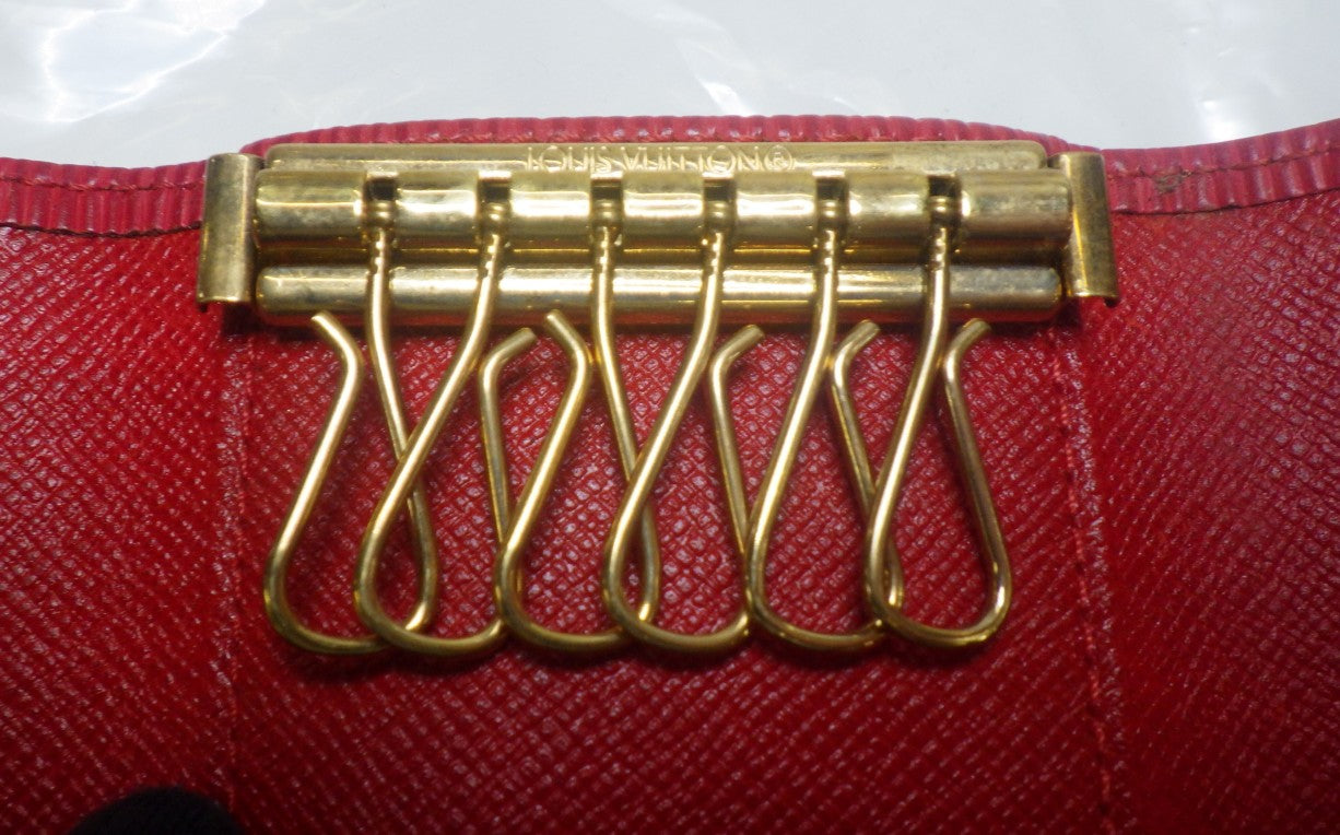 Pre-Owned Louis Vuitton Multicle 6 Key Epi Leather (Red) LOU.S.1180