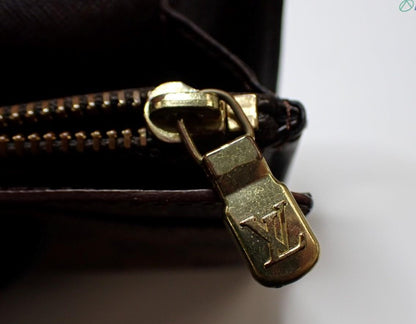 Pre-Owned Louis Vuitton Sarah Damier Ebene Long Wallet (Old Model) LOU.S.1185