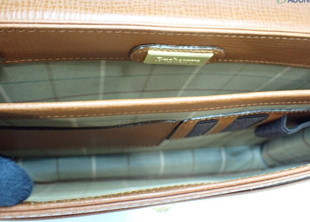 Pre-Owned Burberry Vintage Leather Clutch (Brown) BUR.B.1030
