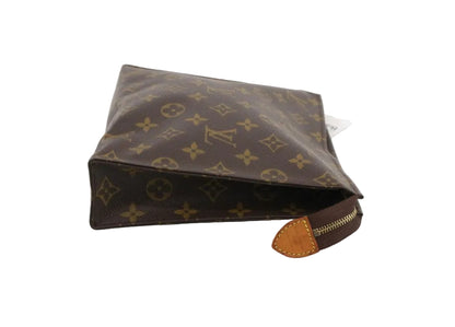 Pre-Owned Louis Vuitton Pochette Toilette 26 Monogram Coated Canvas LOU.B.1123