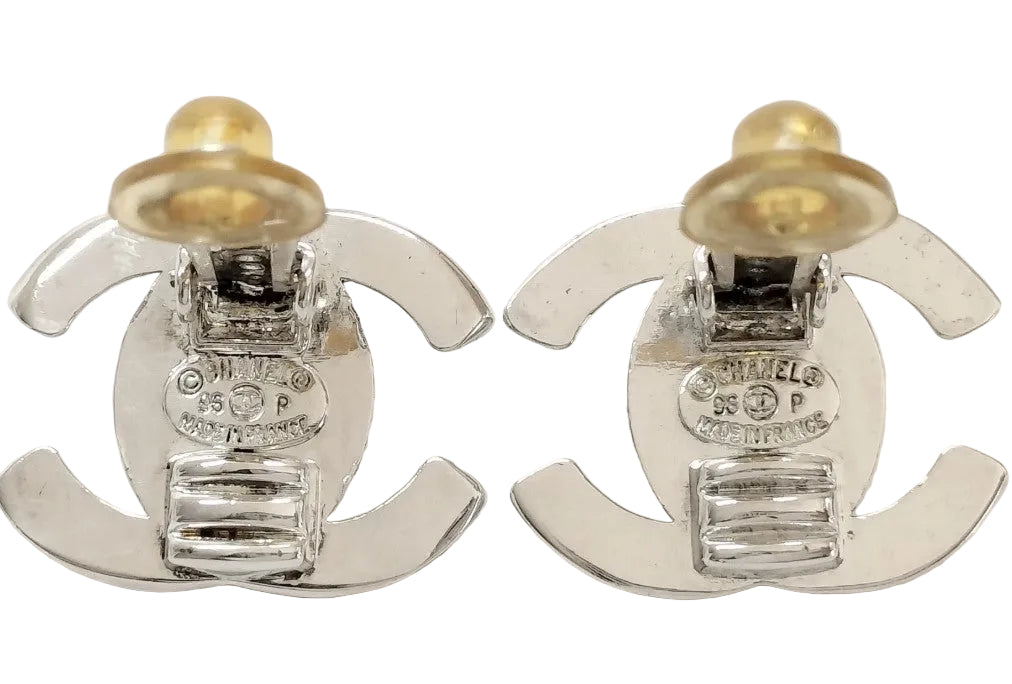 Pre-Owned Chanel CC Silver Turn Lock 1996 Clip On Earrings CHA.J.10