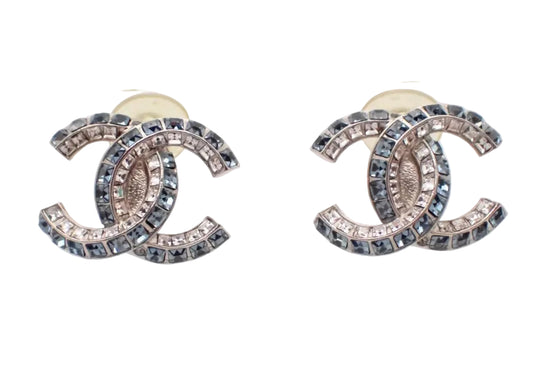 Pre-Owned Chanel CC Silver & Rhinestone 2019 Clip On Earrings CHA.J.1050