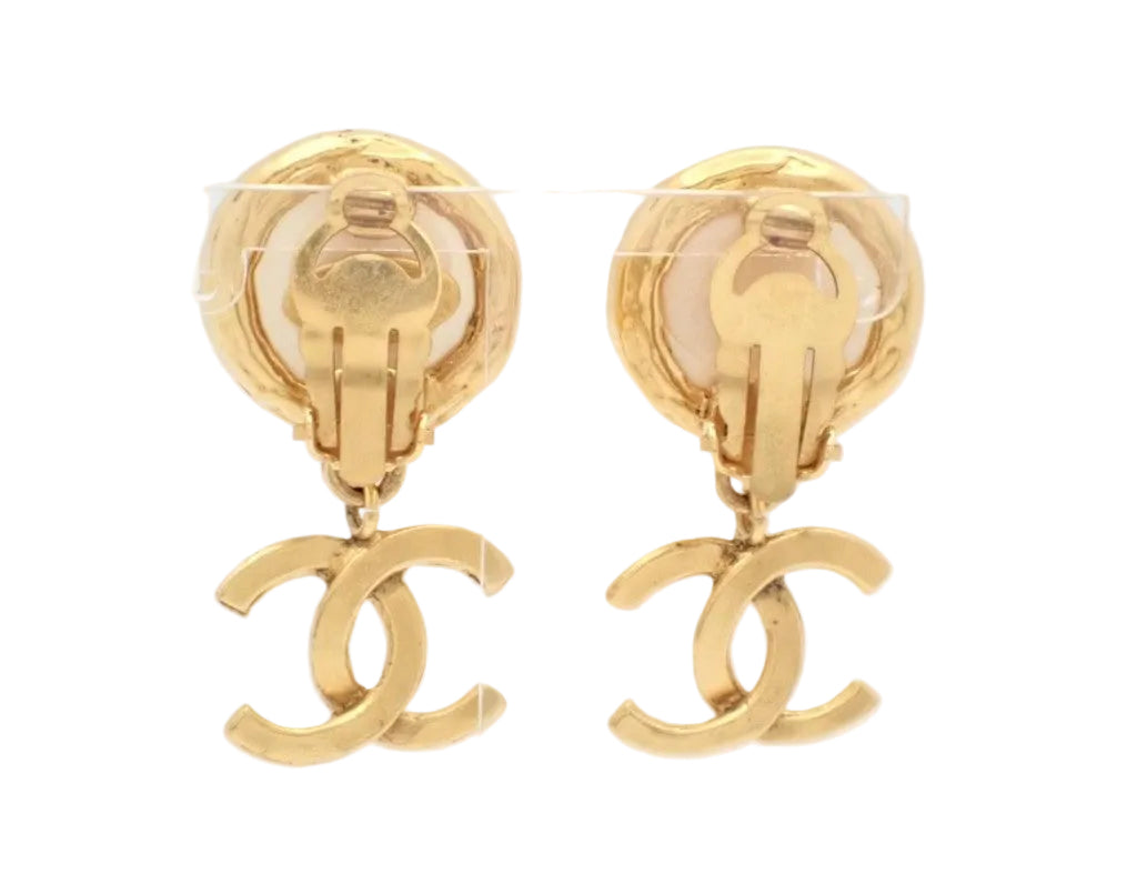 Pre-Owned Chanel Vintage Pearl Coco Mark Swing 94' Clip On Earrings CHA.J.1130