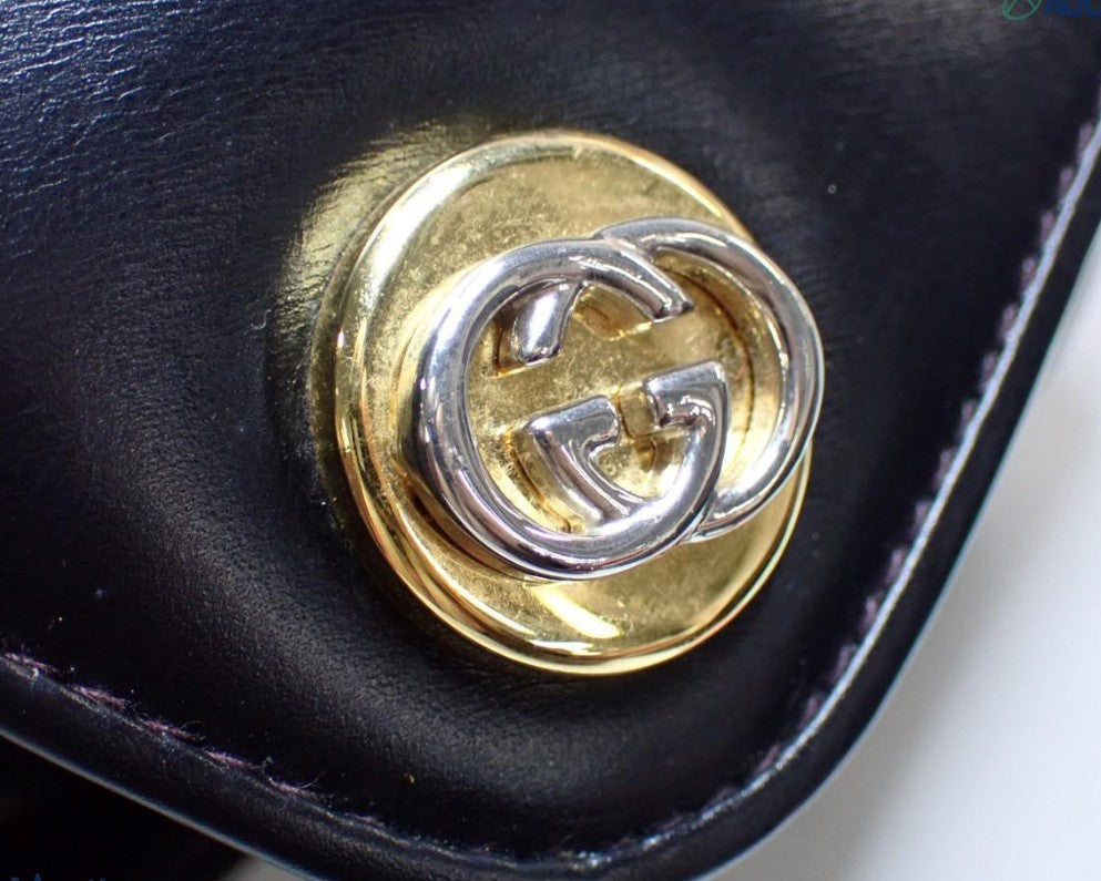 Pre-Owned Gucci Vintage Leather Adjustable Strap Shoulder Bag (Black) GUC.B.1080